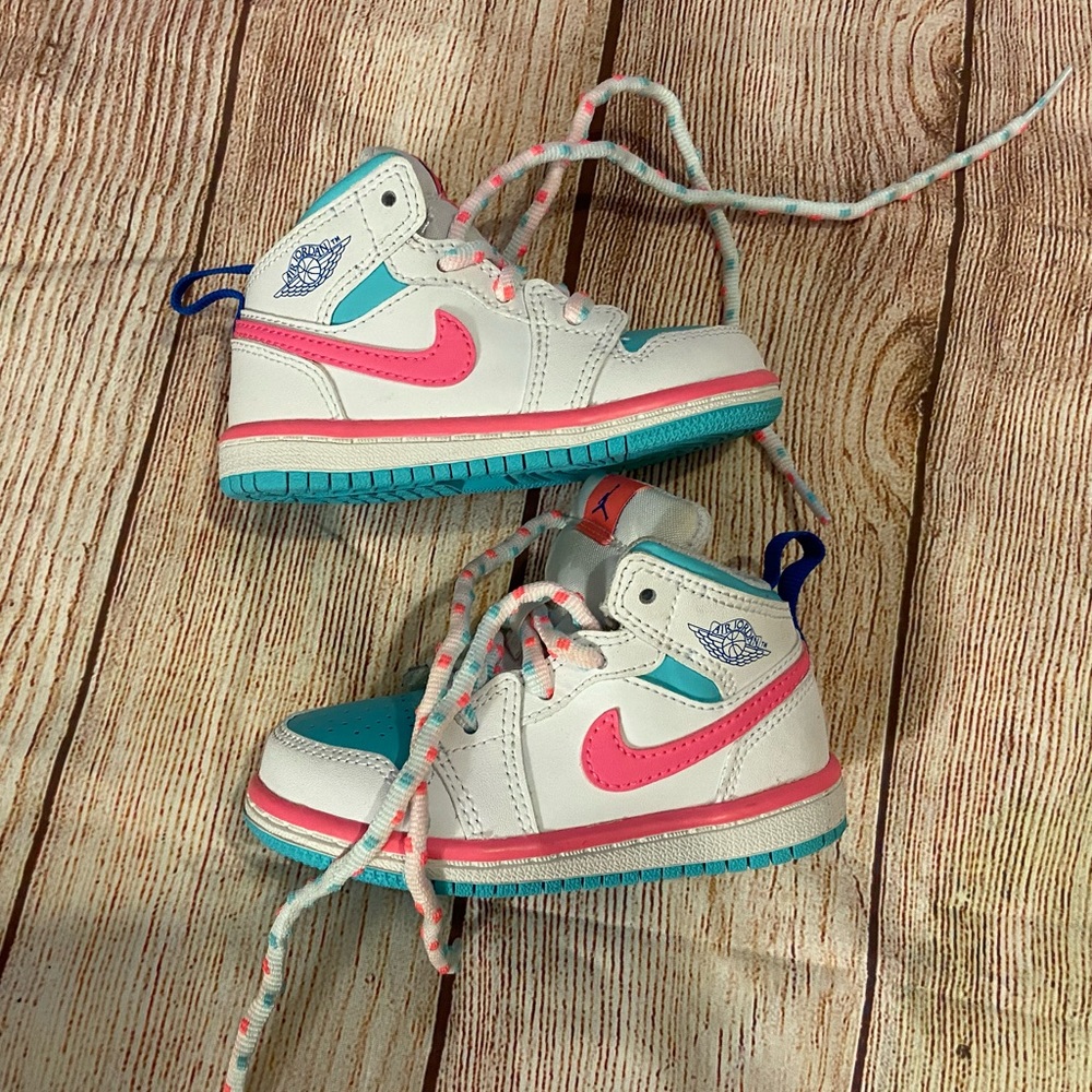 Nike Air Jordan 1 Mid “Digital Pink” Toddler Size 6C